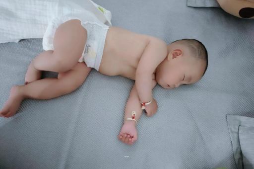 宜春宝宝突然很多眼屎